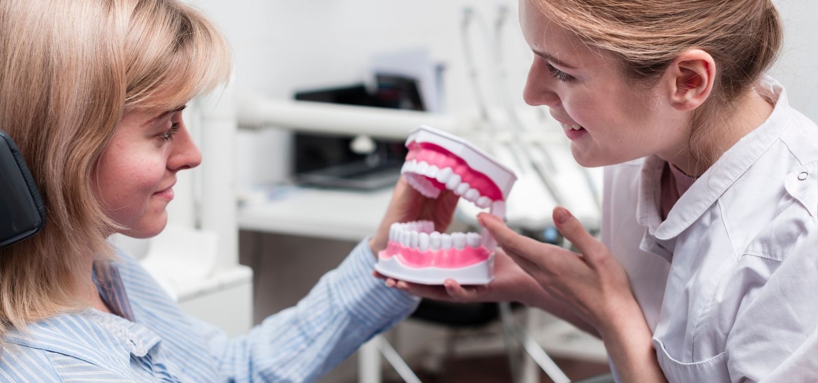 Comparison of dental implants and dentures at Noosa Hinterland Dental